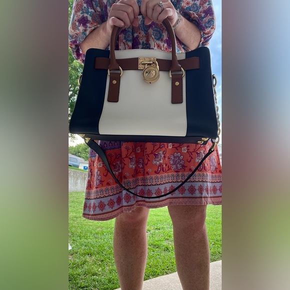 Michael Kors Hamilton Navy White khaki Gold Hardware +Shoulder Strap - Picture 11 of 13
